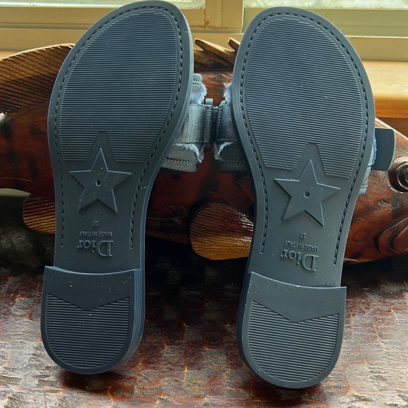 The Christian Dior Dio(r)evolution Slide Sandal Like New Size 37/US 7 Gorgeous🌺 - Picture 6 of 12